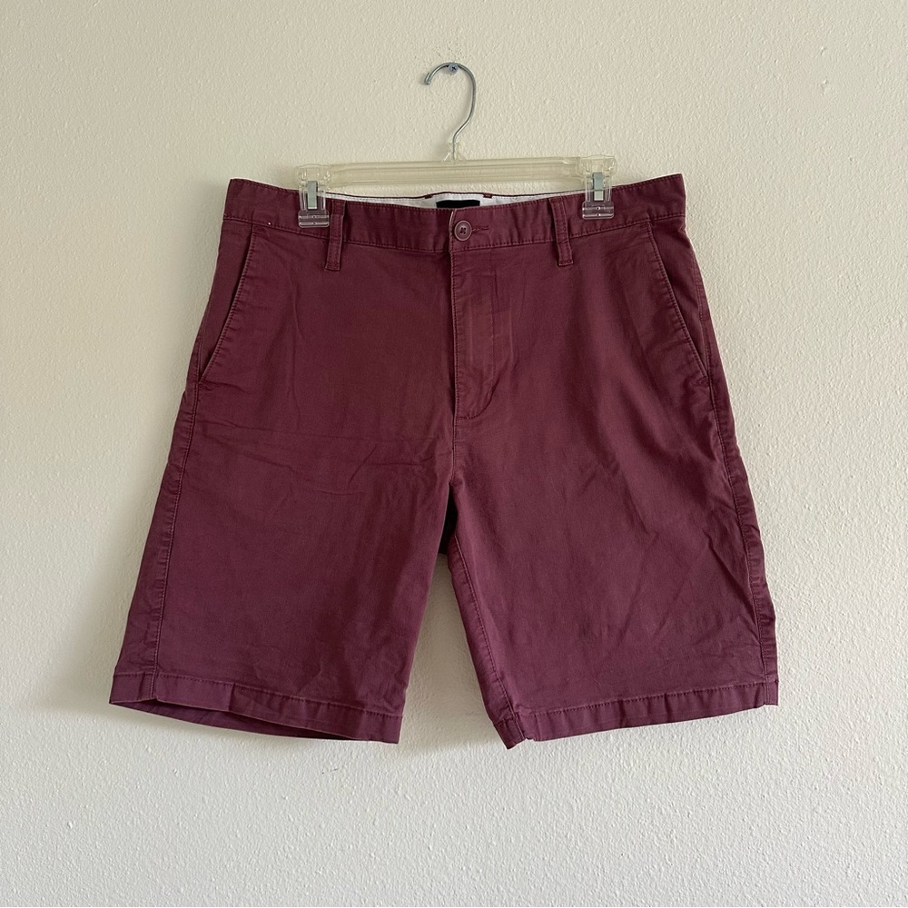 RVCA, Men's Burgundy Chino 19” Shorts, Size 33